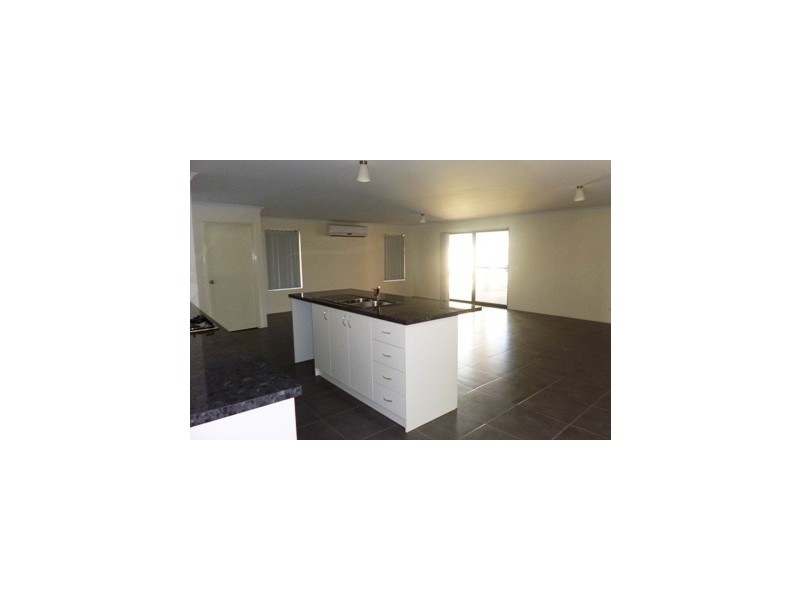 25 Iduna Road, Wandina WA 6530