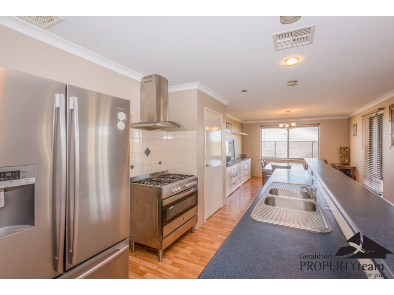 21 Yolanda Edge, Wandina WA 6530