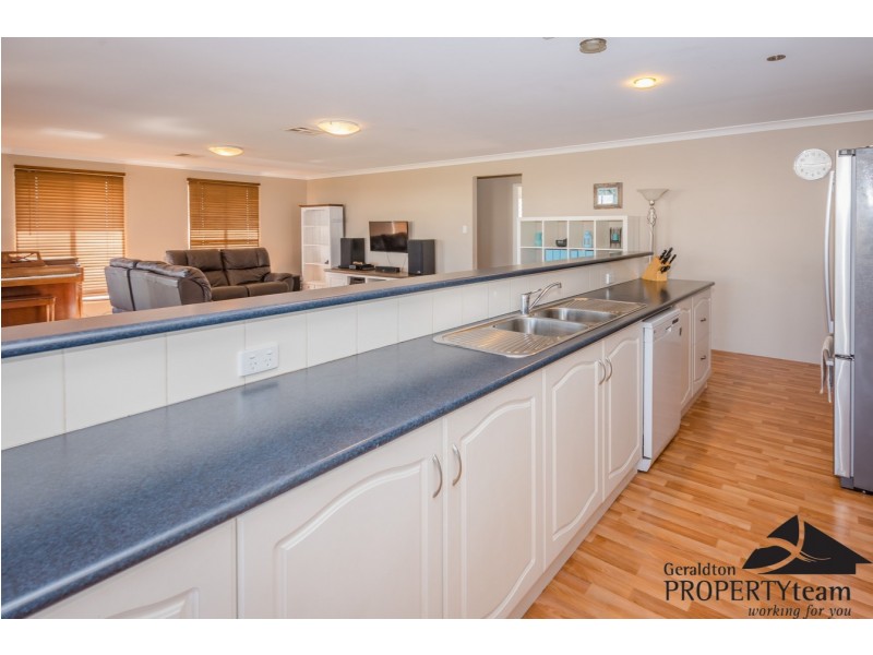 21 Yolanda Edge, Wandina WA 6530