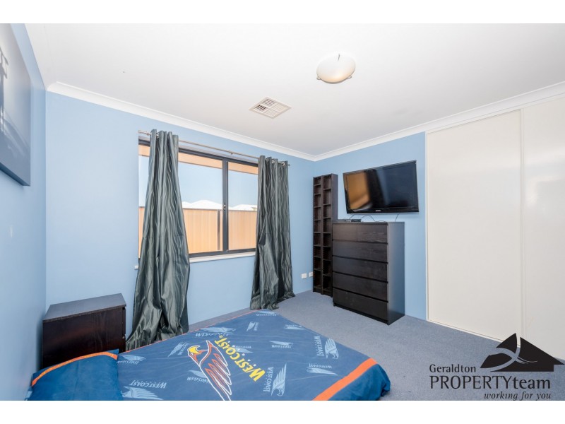 21 Yolanda Edge, Wandina WA 6530