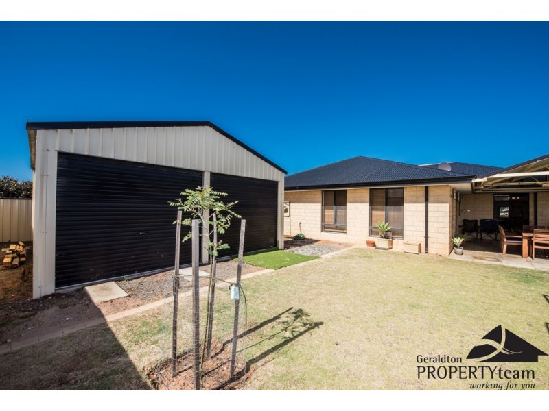 21 Yolanda Edge, Wandina WA 6530