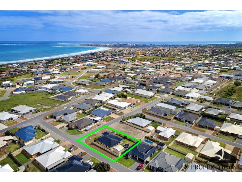 21 Yolanda Edge, Wandina WA 6530