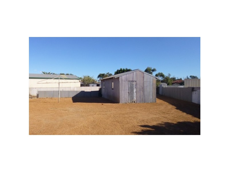 15 Hale Street, Rangeway WA 6530