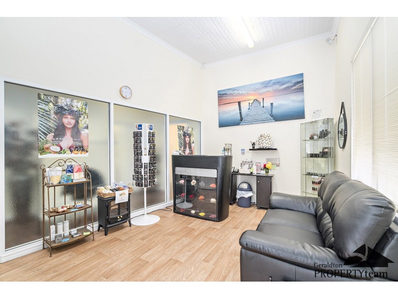 128 Chapman Road, Geraldton WA 6530