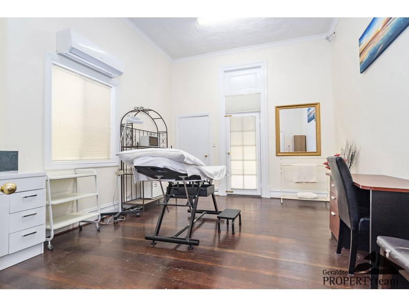 128 Chapman Road, Geraldton WA 6530