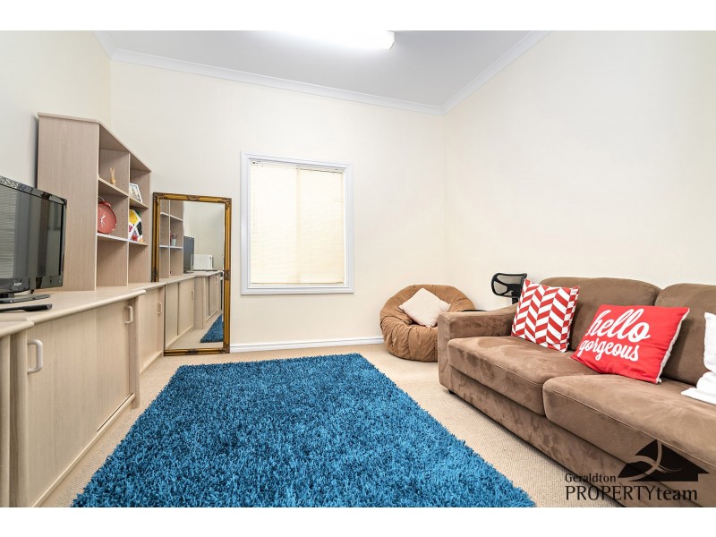 128 Chapman Road, Geraldton WA 6530