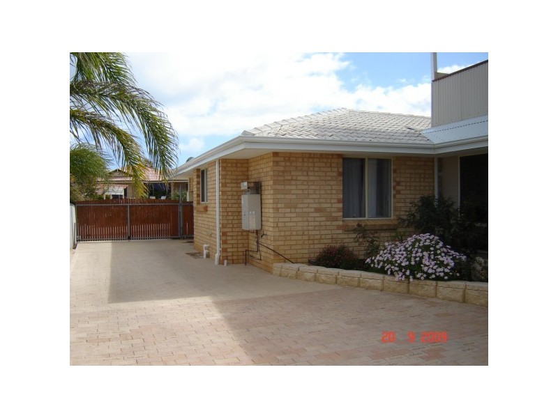 4 Turban Court, Wandina WA 6530