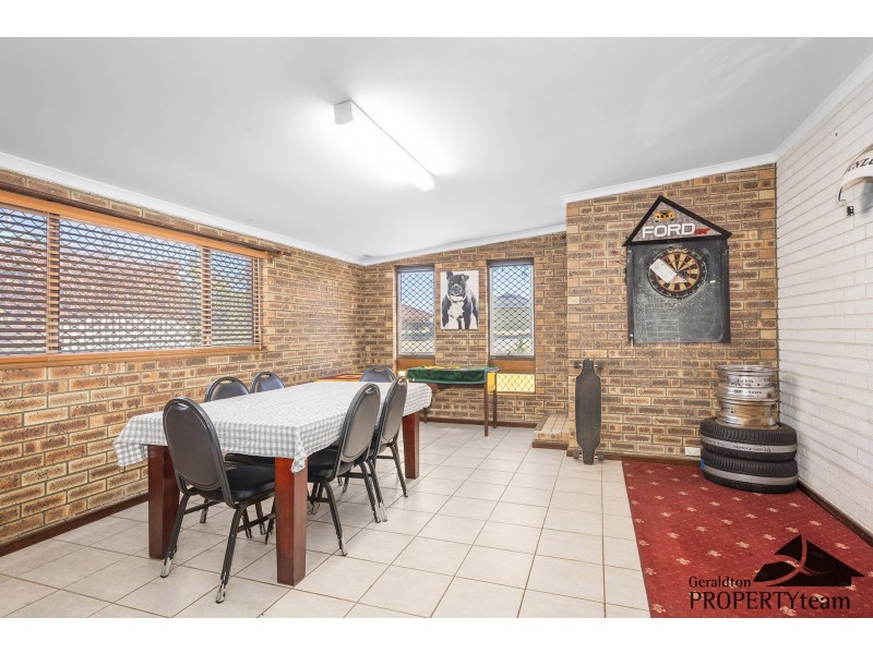 4 Harrison Street, Bluff Point WA 6530