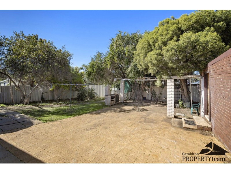 4 Harrison Street, Bluff Point WA 6530