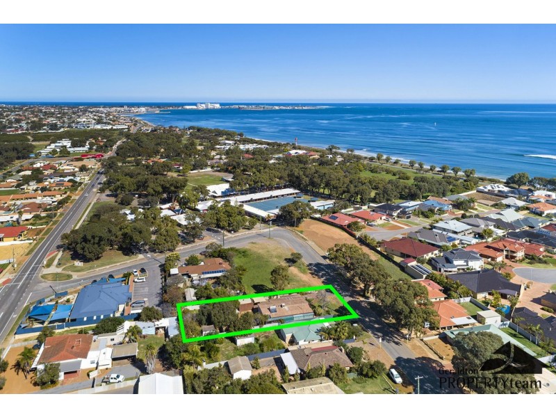 4 Harrison Street, Bluff Point WA 6530