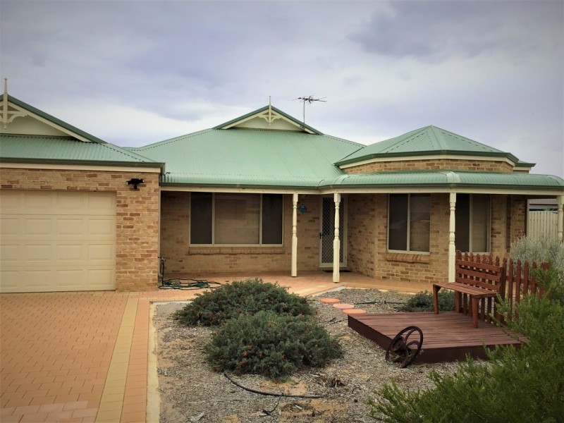 13 Nautical Lookout, Glenfield WA 6532