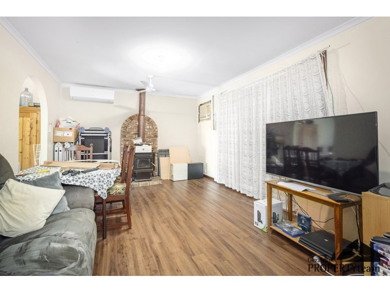 19 Kenny Crescent, Rangeway WA 6530