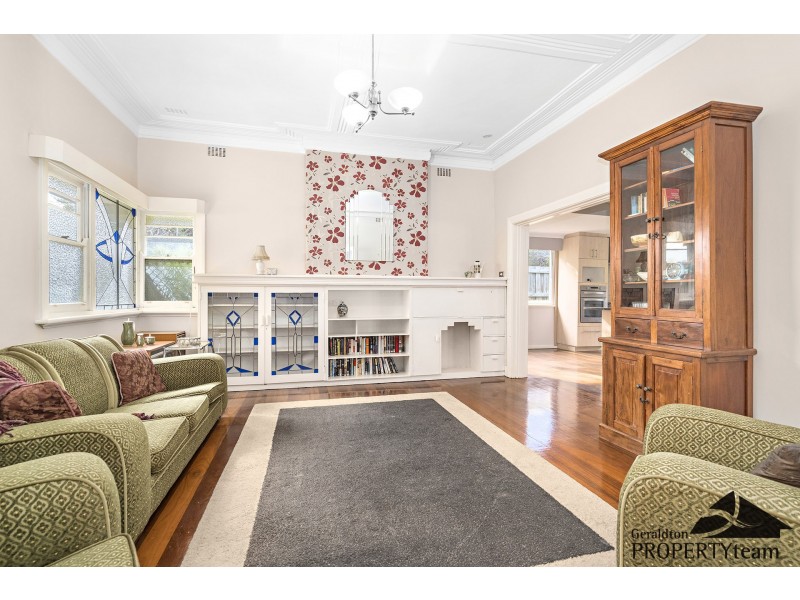 11 Grant Street, Beachlands WA 6530