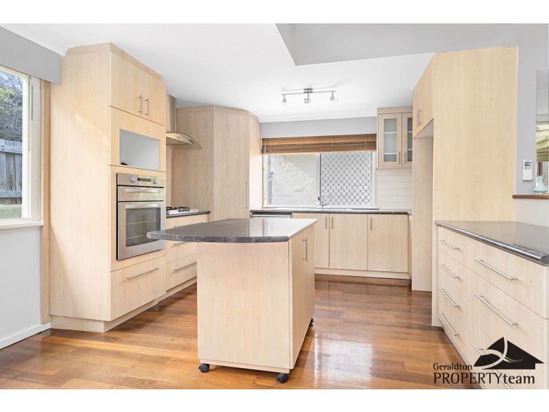 11 Grant Street, Beachlands WA 6530