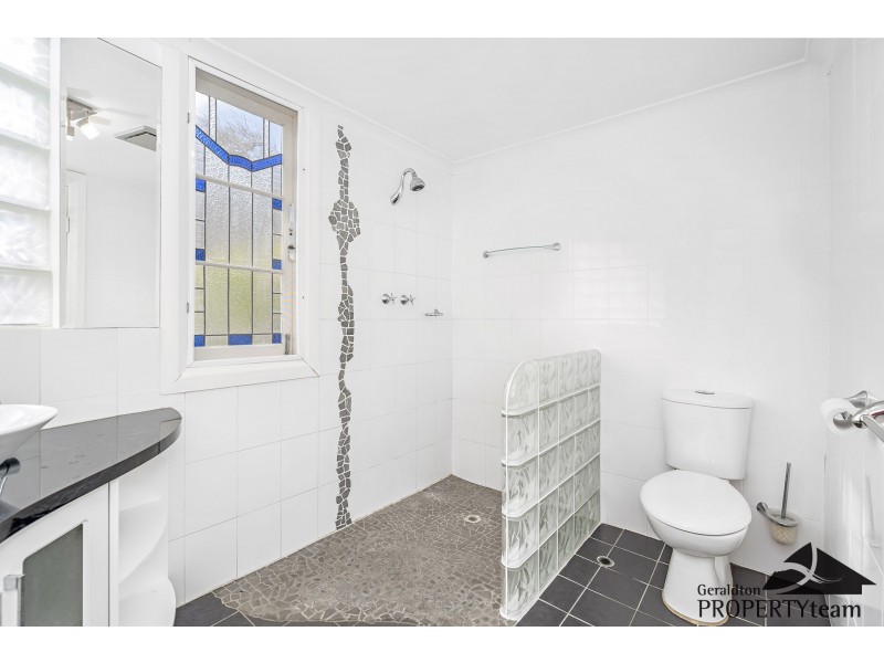 11 Grant Street, Beachlands WA 6530