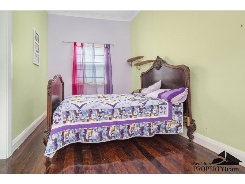 11 Grant Street, Beachlands WA 6530