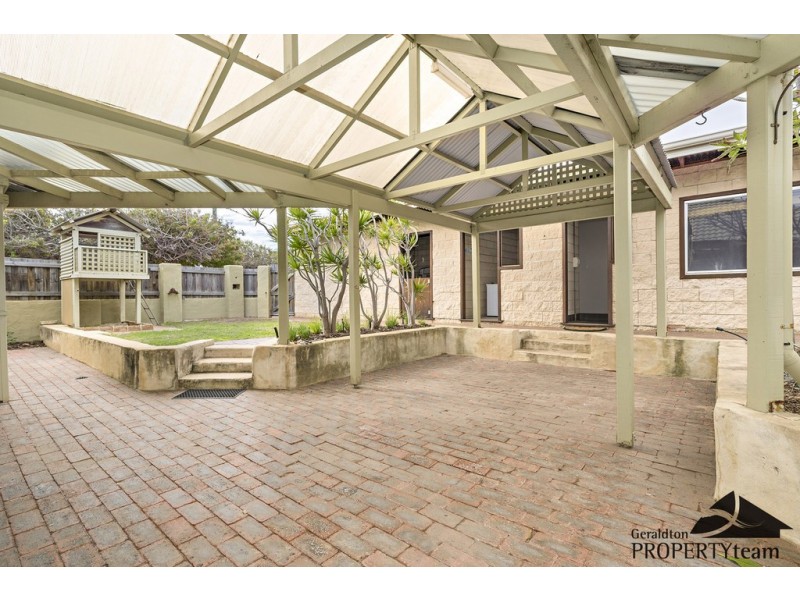 11 Grant Street, Beachlands WA 6530