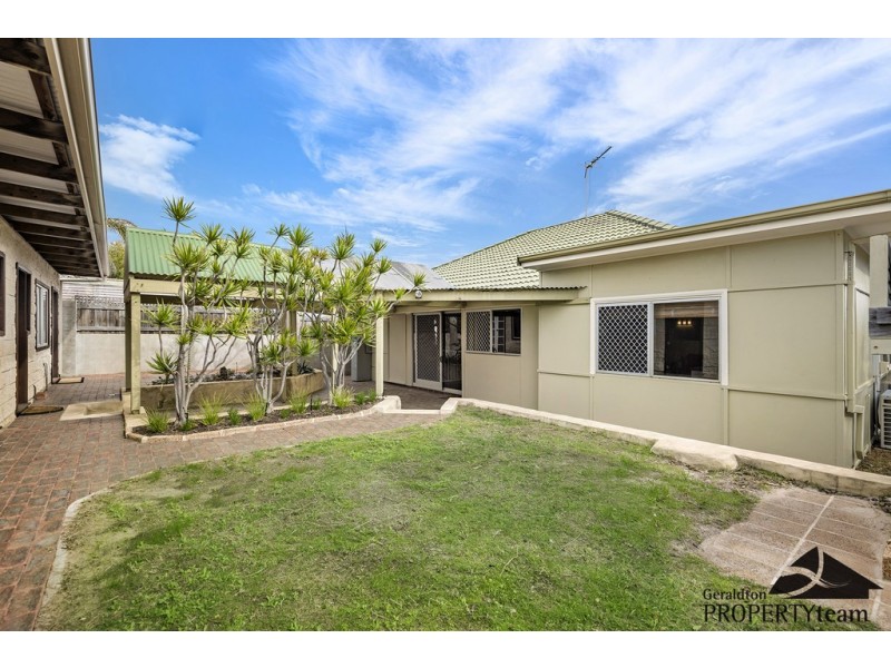 11 Grant Street, Beachlands WA 6530