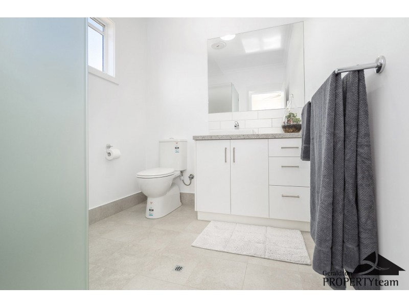 4 Fuller Street, Bluff Point WA 6530