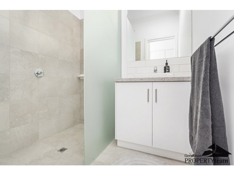 4 Fuller Street, Bluff Point WA 6530