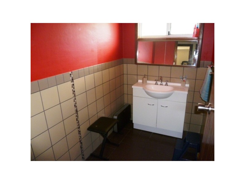 5 Assen Street, Rangeway WA 6530