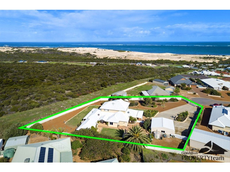 8 Vince Court, Wandina WA 6530