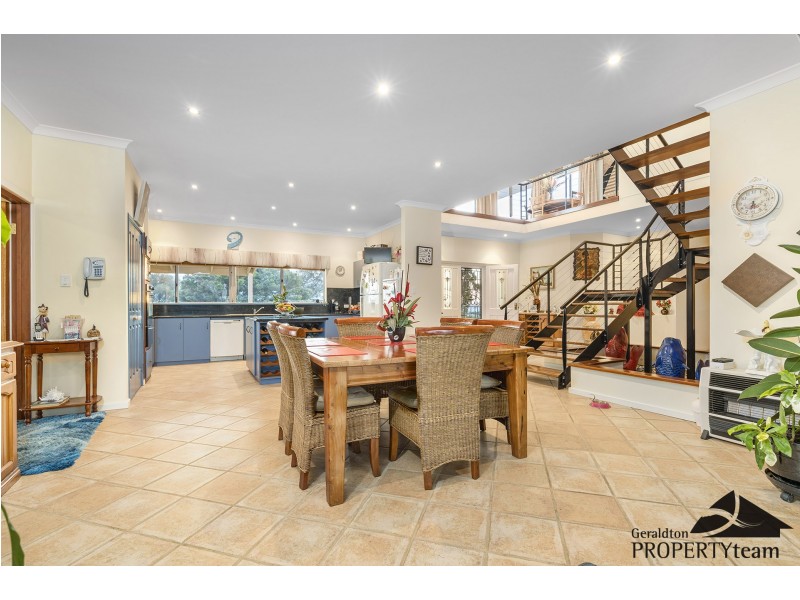 8 Vince Court, Wandina WA 6530