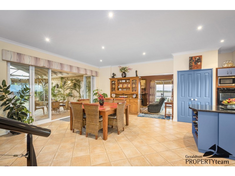 8 Vince Court, Wandina WA 6530