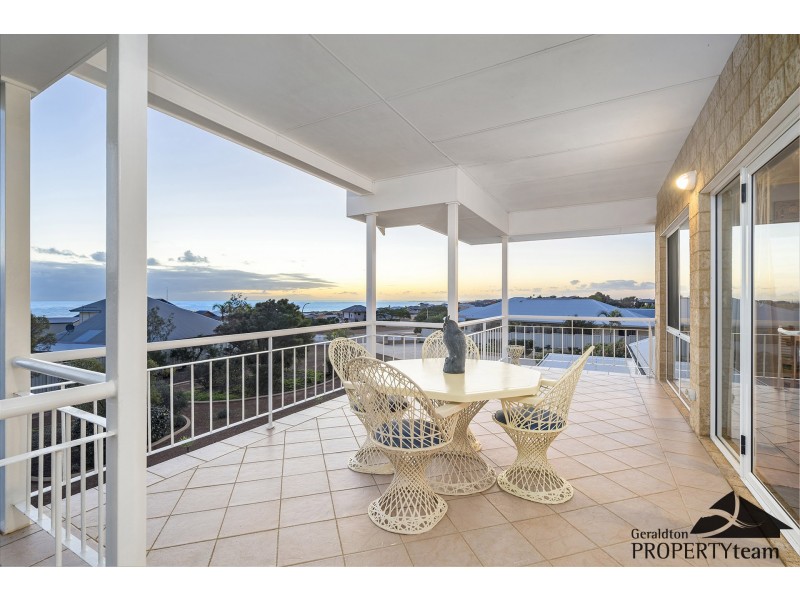 8 Vince Court, Wandina WA 6530