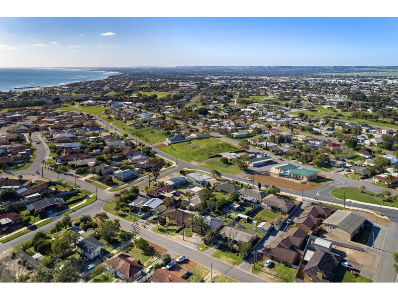 8 Koolinda Street, Geraldton WA 6530