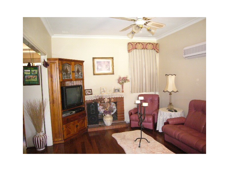 8 Tamar Street, Rangeway WA 6530