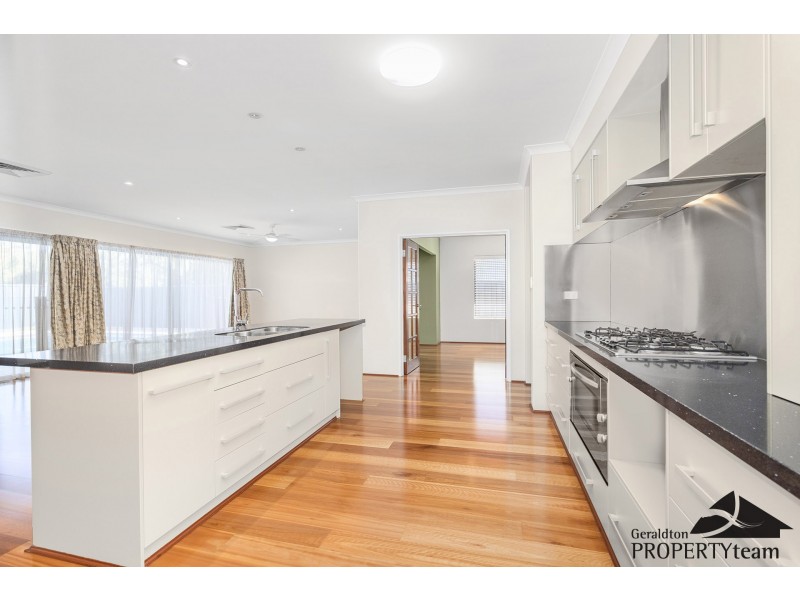 20 St Georges Close, Bluff Point WA 6530