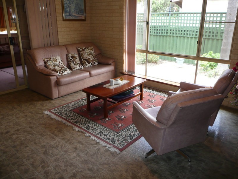 4/149 Railway Street, Bluff Point WA 6530