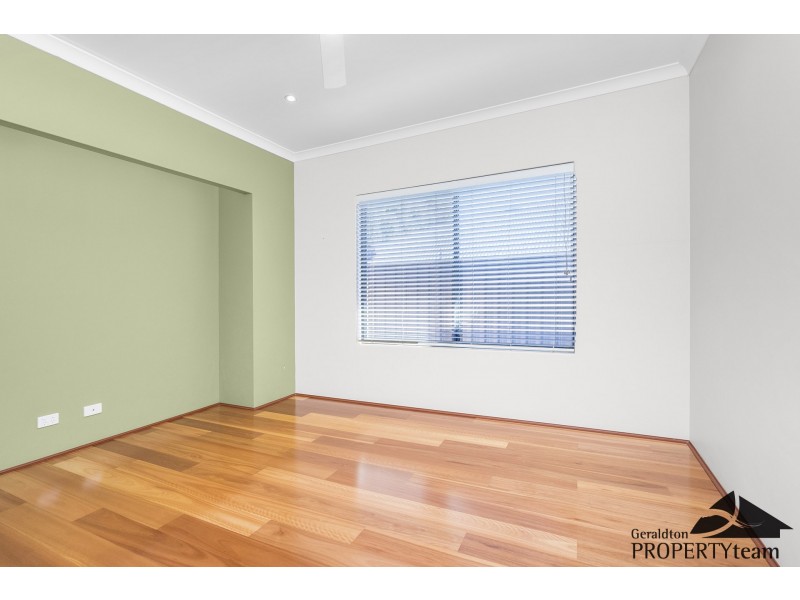 20 St Georges Close, Bluff Point WA 6530
