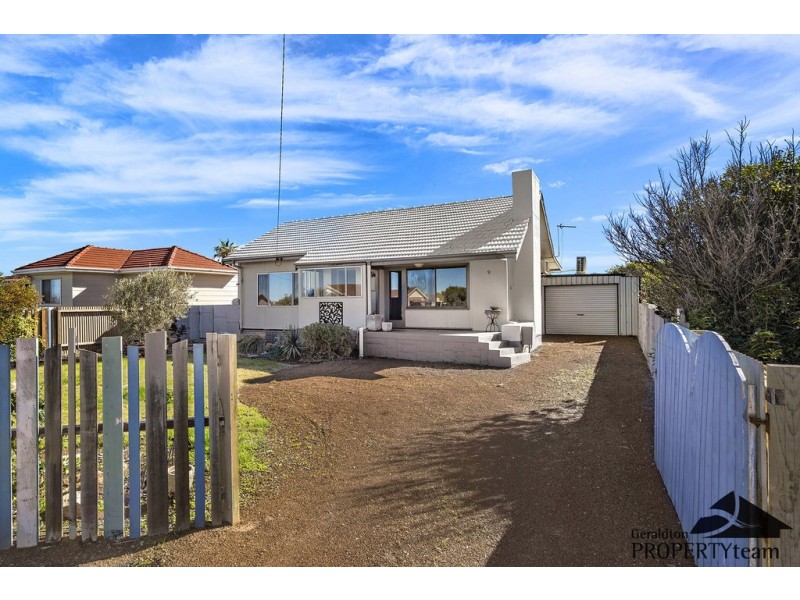 9 Whitfield Street, Beachlands WA 6530