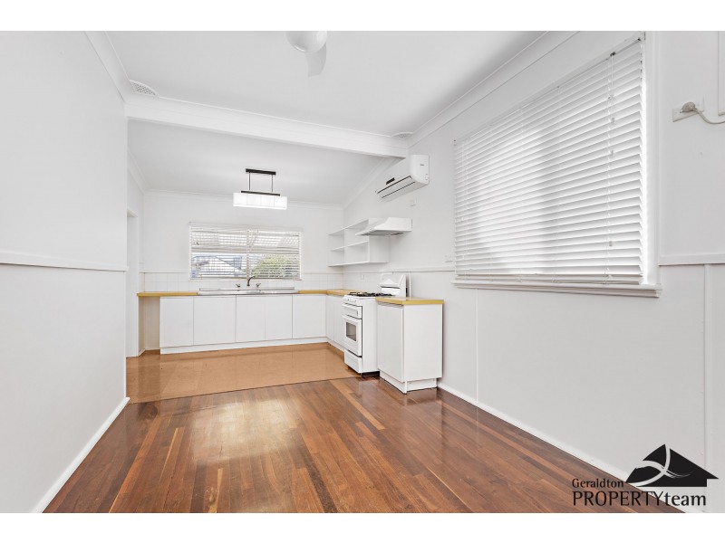 9 Whitfield Street, Beachlands WA 6530