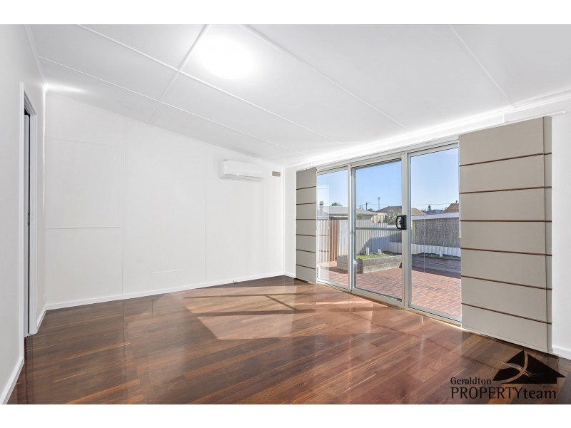 9 Whitfield Street, Beachlands WA 6530