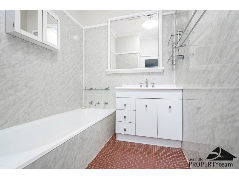 9 Whitfield Street, Beachlands WA 6530