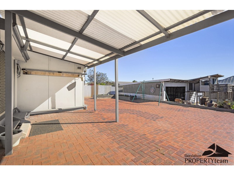 9 Whitfield Street, Beachlands WA 6530