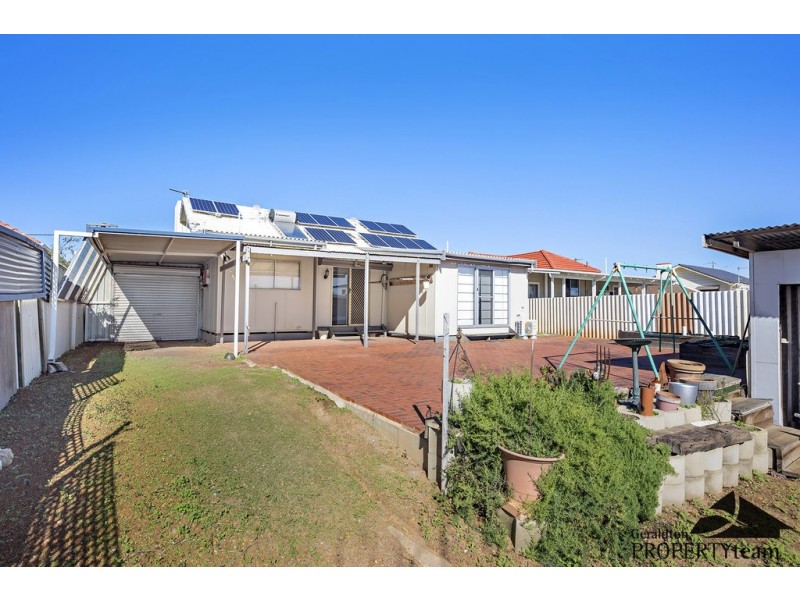 9 Whitfield Street, Beachlands WA 6530