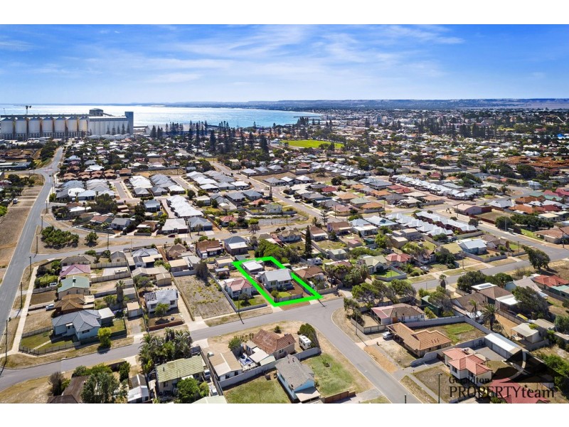 9 Whitfield Street, Beachlands WA 6530