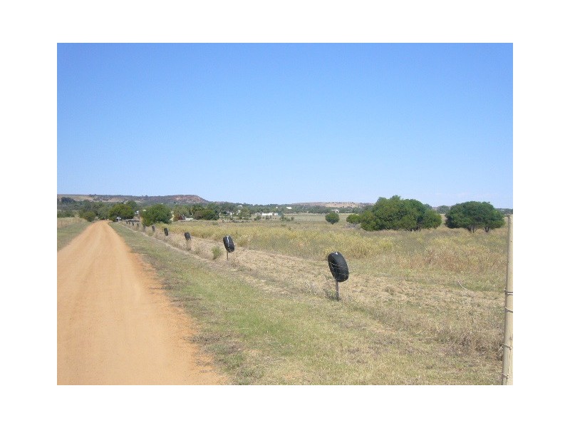 276 Hall Road, Waggrakine WA 6530