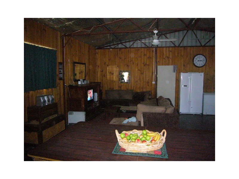 276 Hall Road, Waggrakine WA 6530