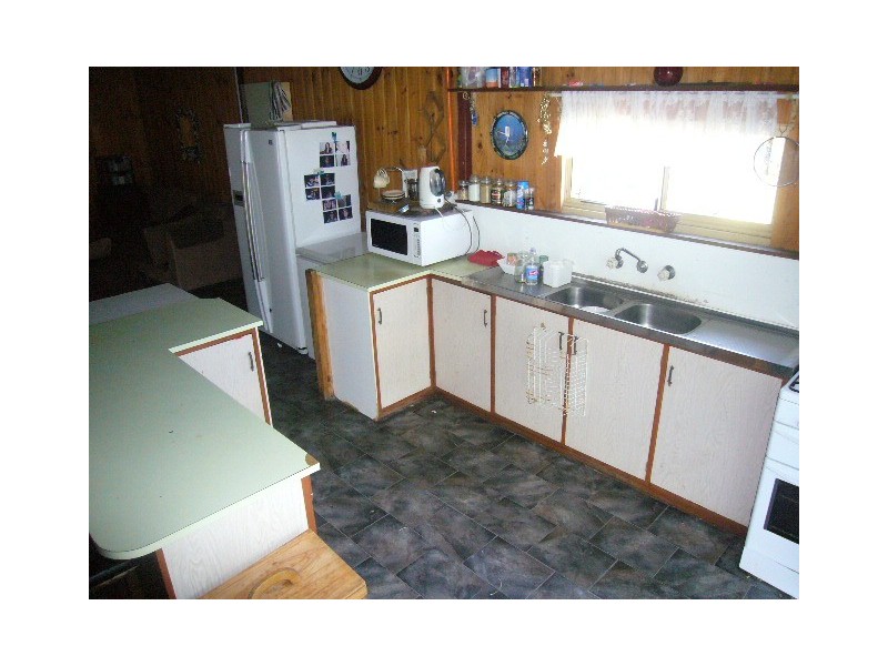 276 Hall Road, Waggrakine WA 6530