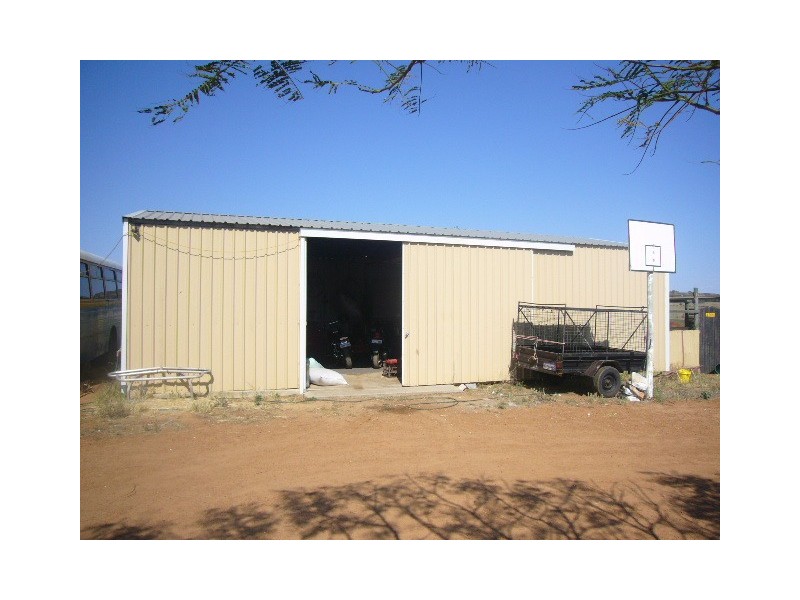 276 Hall Road, Waggrakine WA 6530