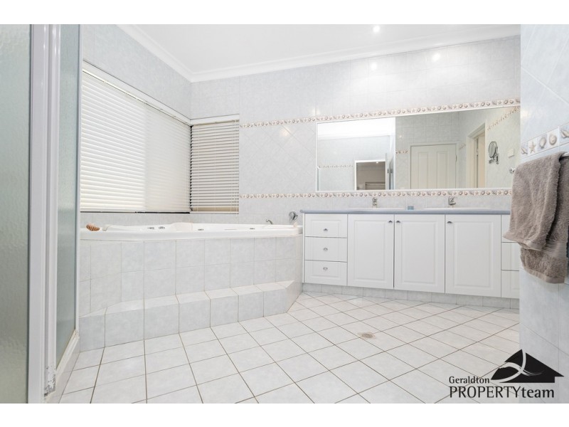 14 Columbus Boulevard, Wandina WA 6530