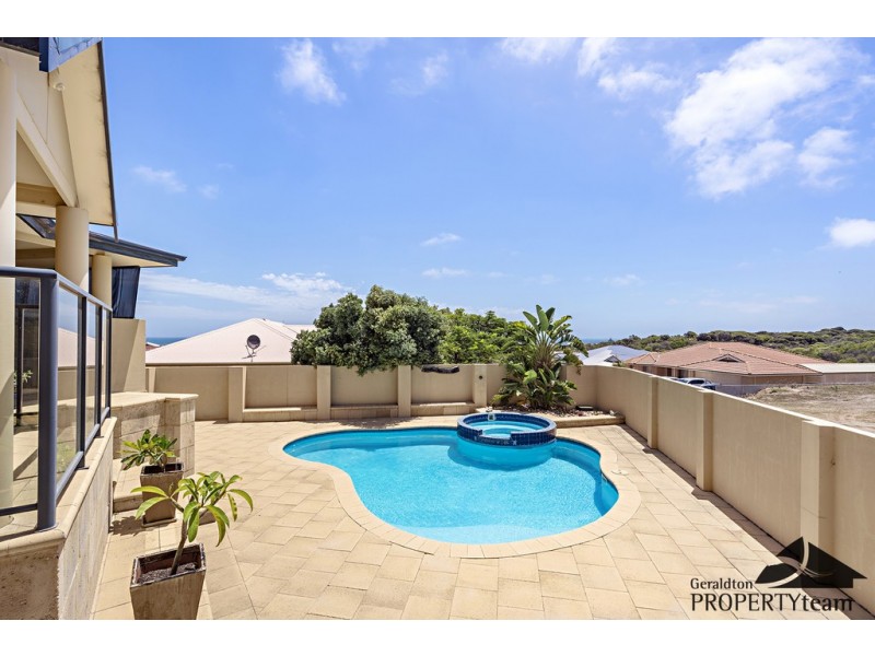 14 Columbus Boulevard, Wandina WA 6530