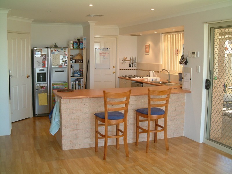 37 Mark Way, Wandina WA 6530