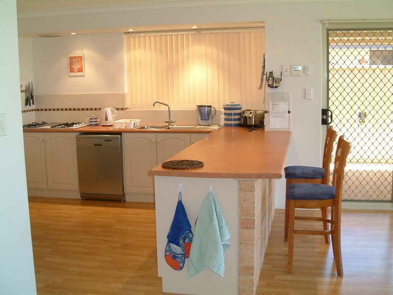 37 Mark Way, Wandina WA 6530