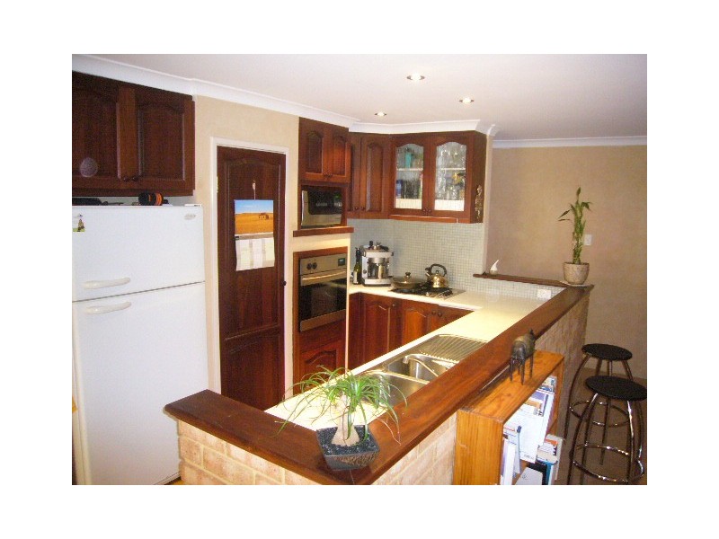 15 Hillview Dr, Drummond Cove WA 6532